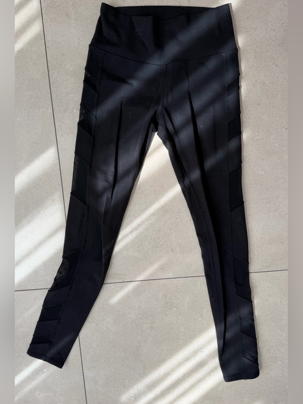 Alo black Mesh panel high waisted leggings sz M